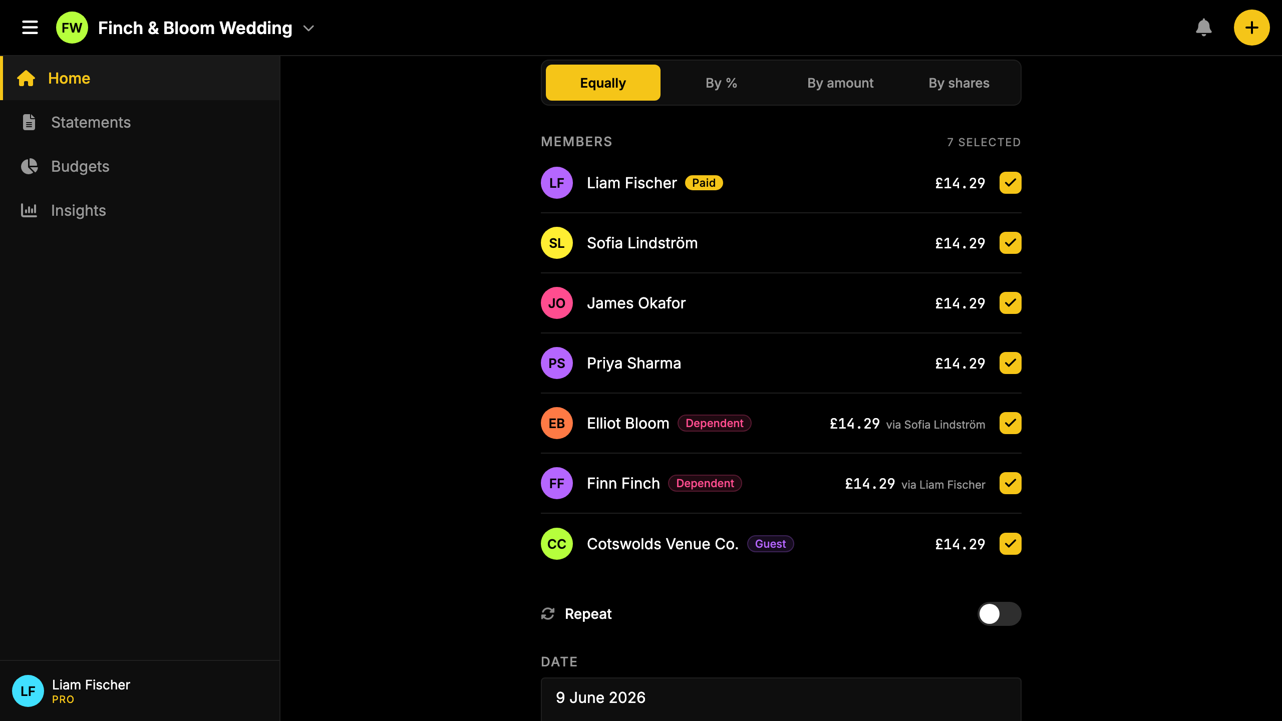 Screenshot: expense form with 4 split method options and live amount preview.